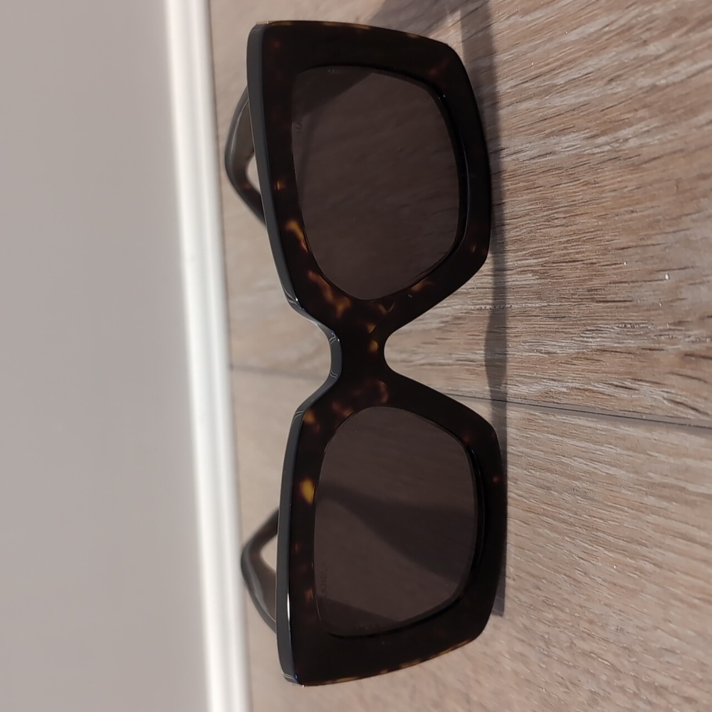 CHANEL Brown Tortoise Sunglasses